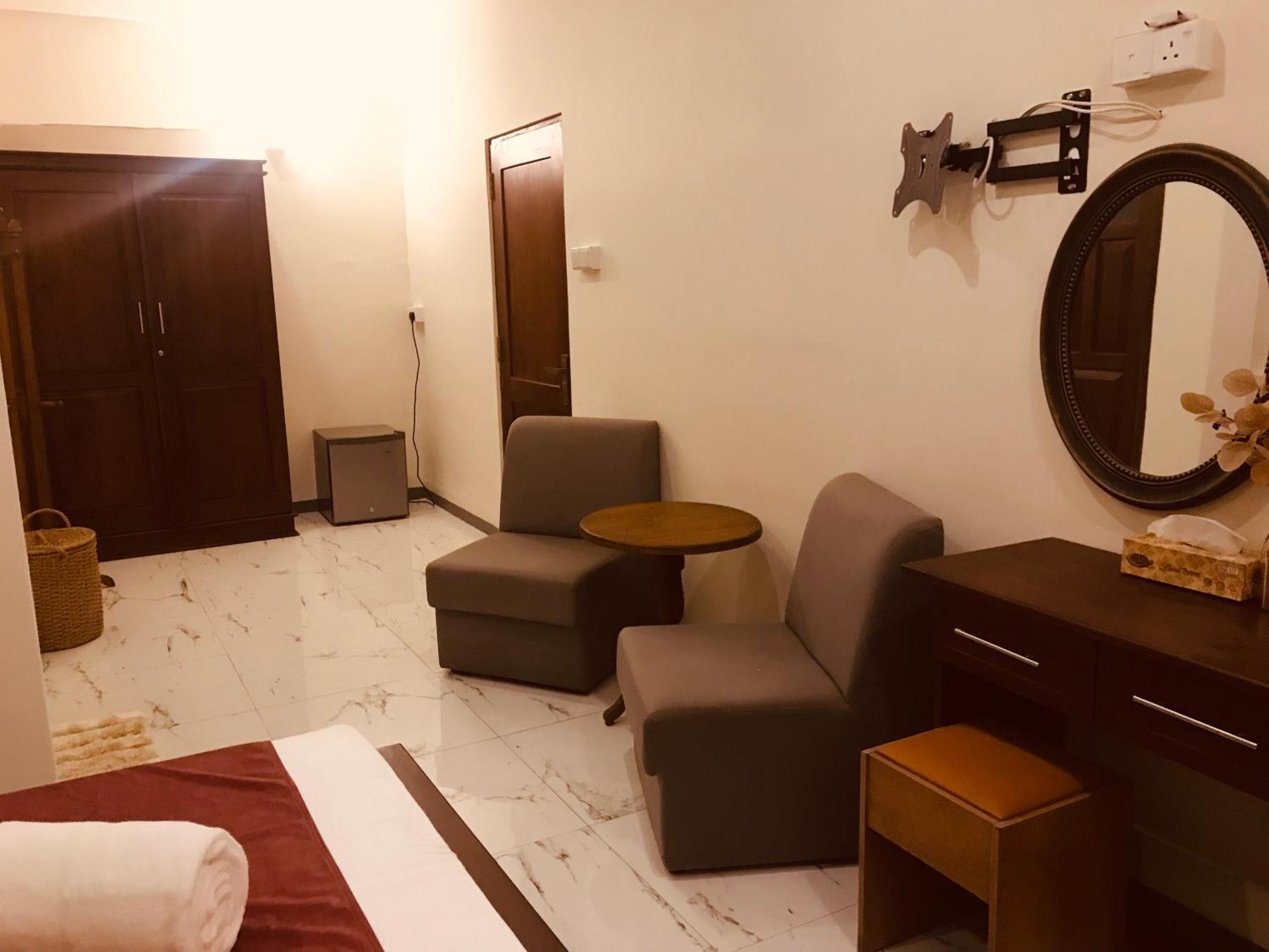 Cinnamon Tan Boutique Hotel Negombo Exteriör bild